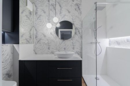 Comment créer une salle de bains fonctionnelle et élégante ?